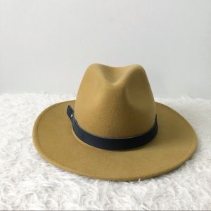 GiGi Pip Tan Brown Wool Fedora Hat Size Small Medium